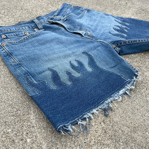 Denim on Fire Distress 5inch Levi Jorts 32W