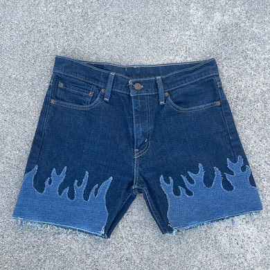 Denim on Fire Distress 5inch Levi Jorts 32W