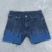 Denim on Fire Distress 5inch Levi Jorts 34W