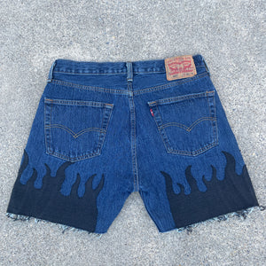 Denim on Fire Distress 5inch Levi Jorts 33W