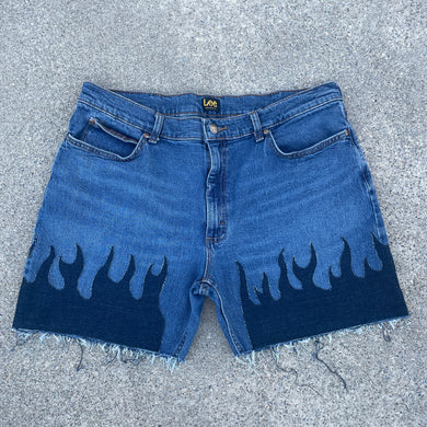 Denim on Fire Distress 5inch Lee Jorts 38W