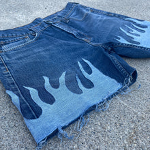 Denim on Fire Distress 5inch Jorts 34W